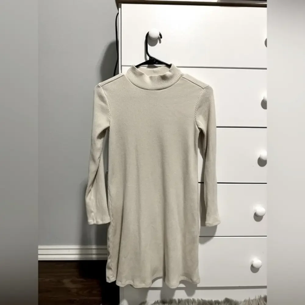 Girls Cream Long Sleeve Dress‎ Size L(10/12)